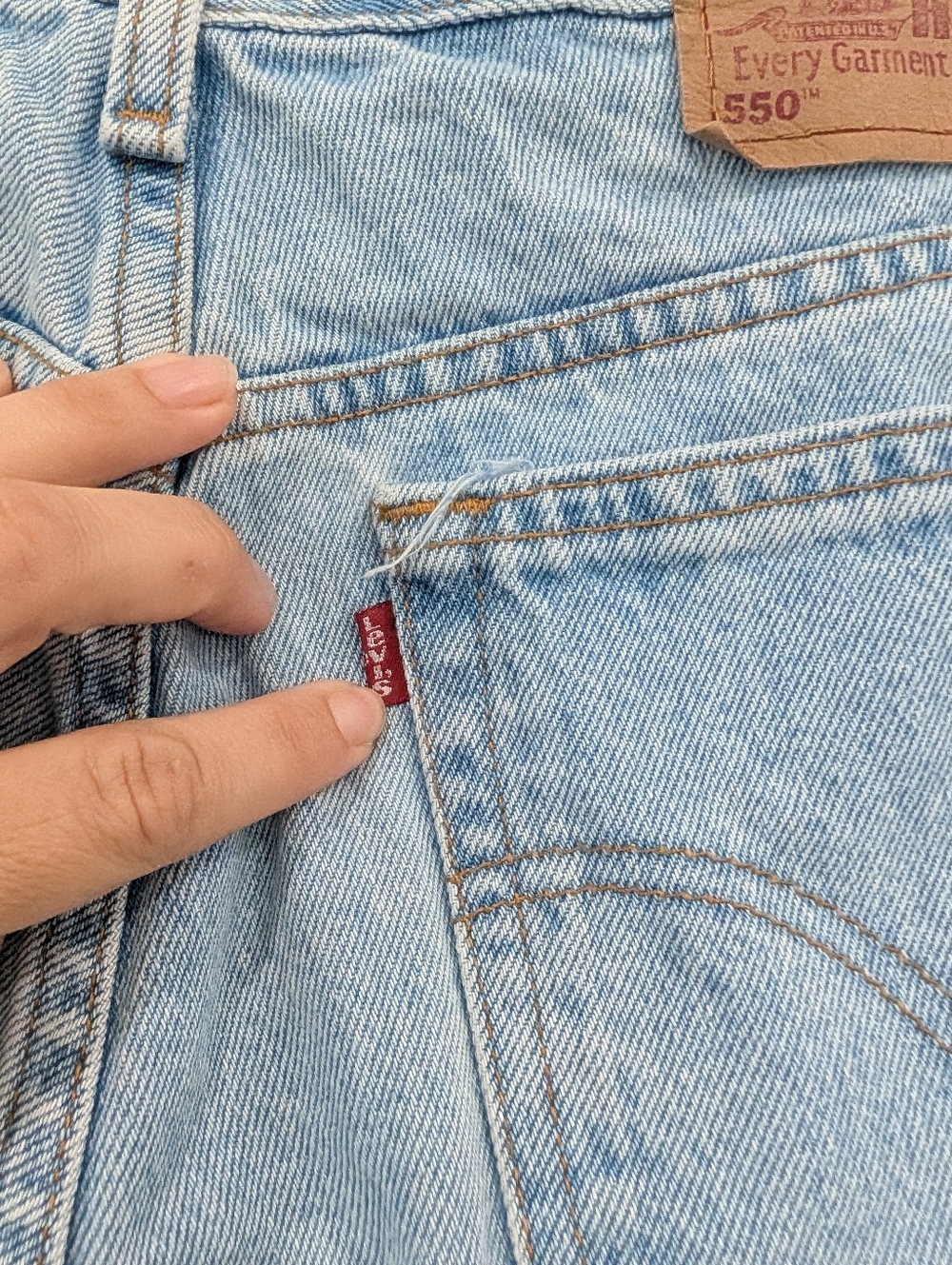 Levis 550 Stone Wash Relaxed Jeans Size 16 R Long - Picture 6 of 8